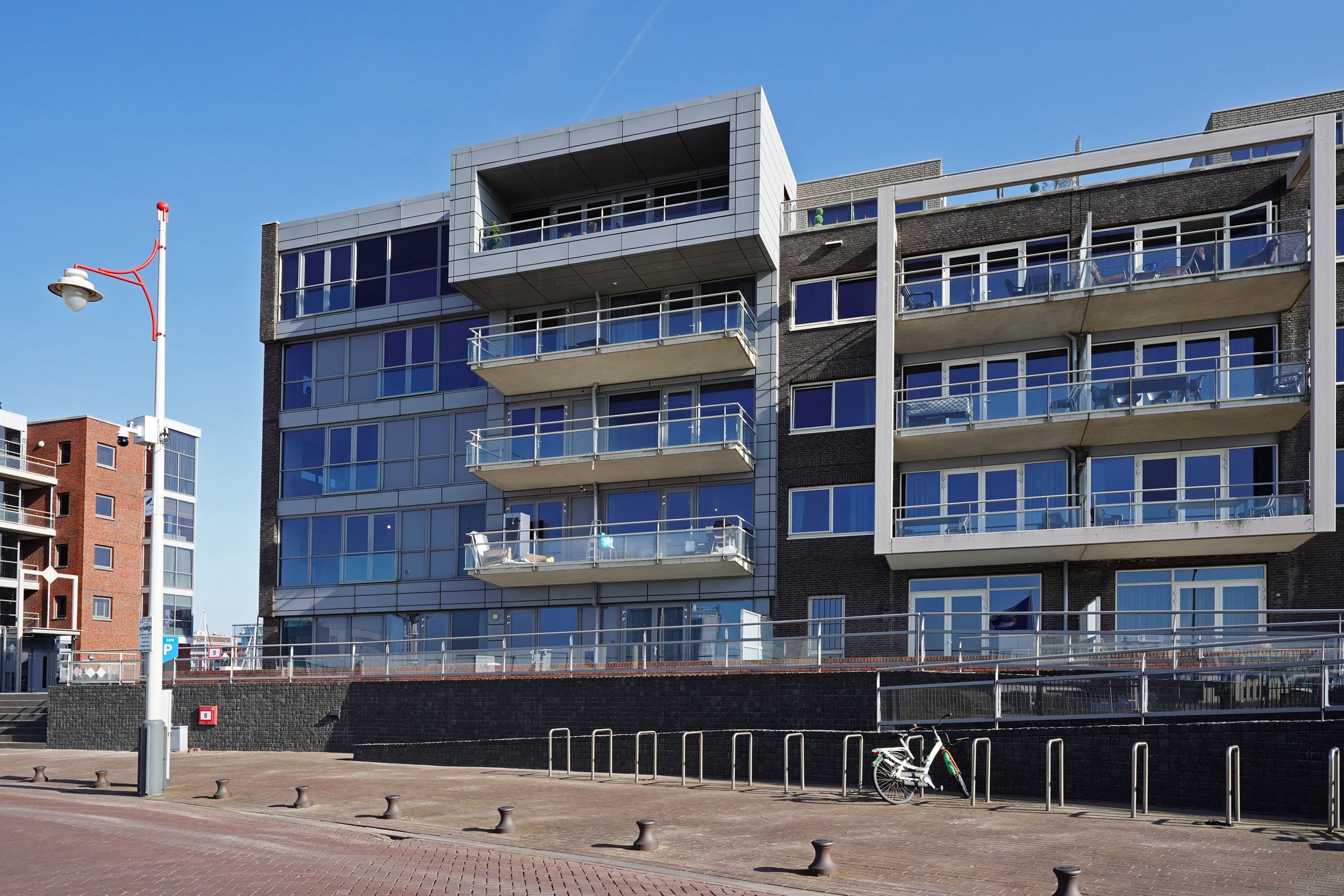 Photo 33 of Hellingweg 46