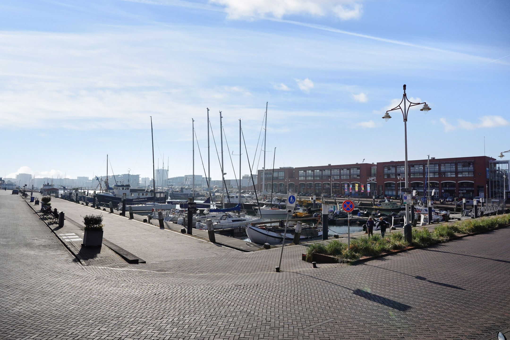 Photo 36 of Hellingweg 46