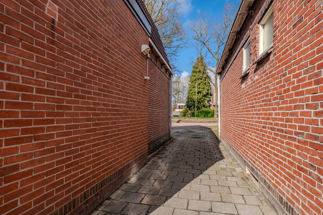 Photo 32 of Bovenburen 175