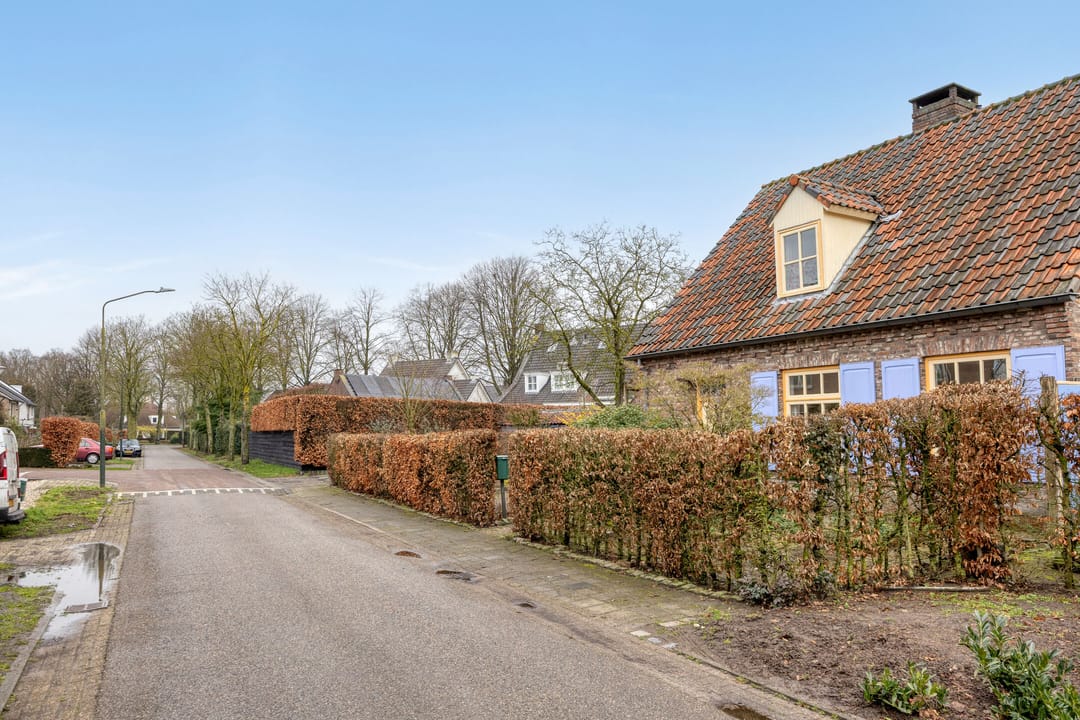 Foto 8 van Bloemhoefstraat 10