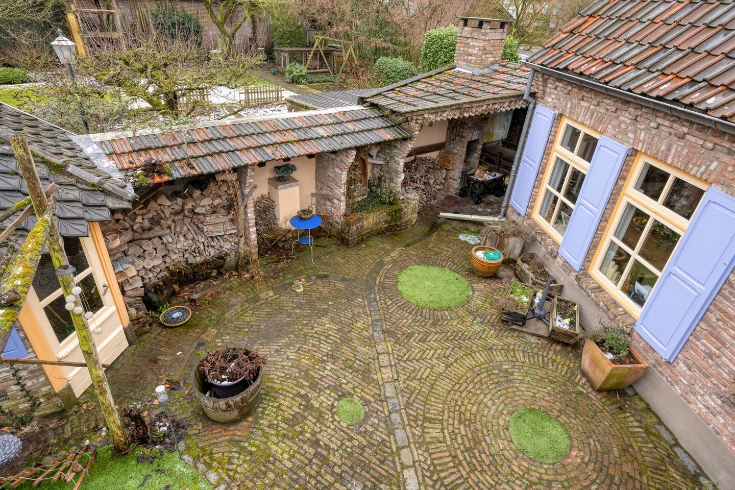 Foto 44 van Bloemhoefstraat 10