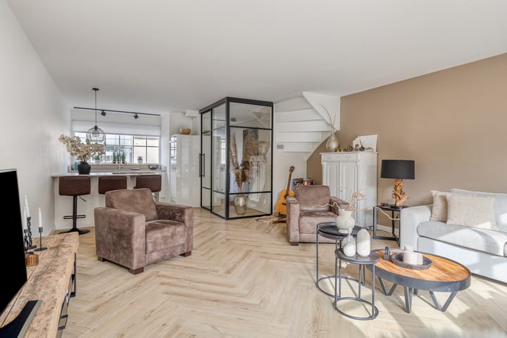 Foto 5 van Haya van Someren-Downerpad 51