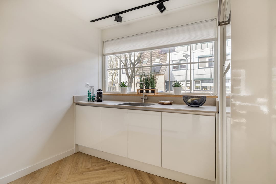 Foto 11 van Haya van Someren-Downerpad 51