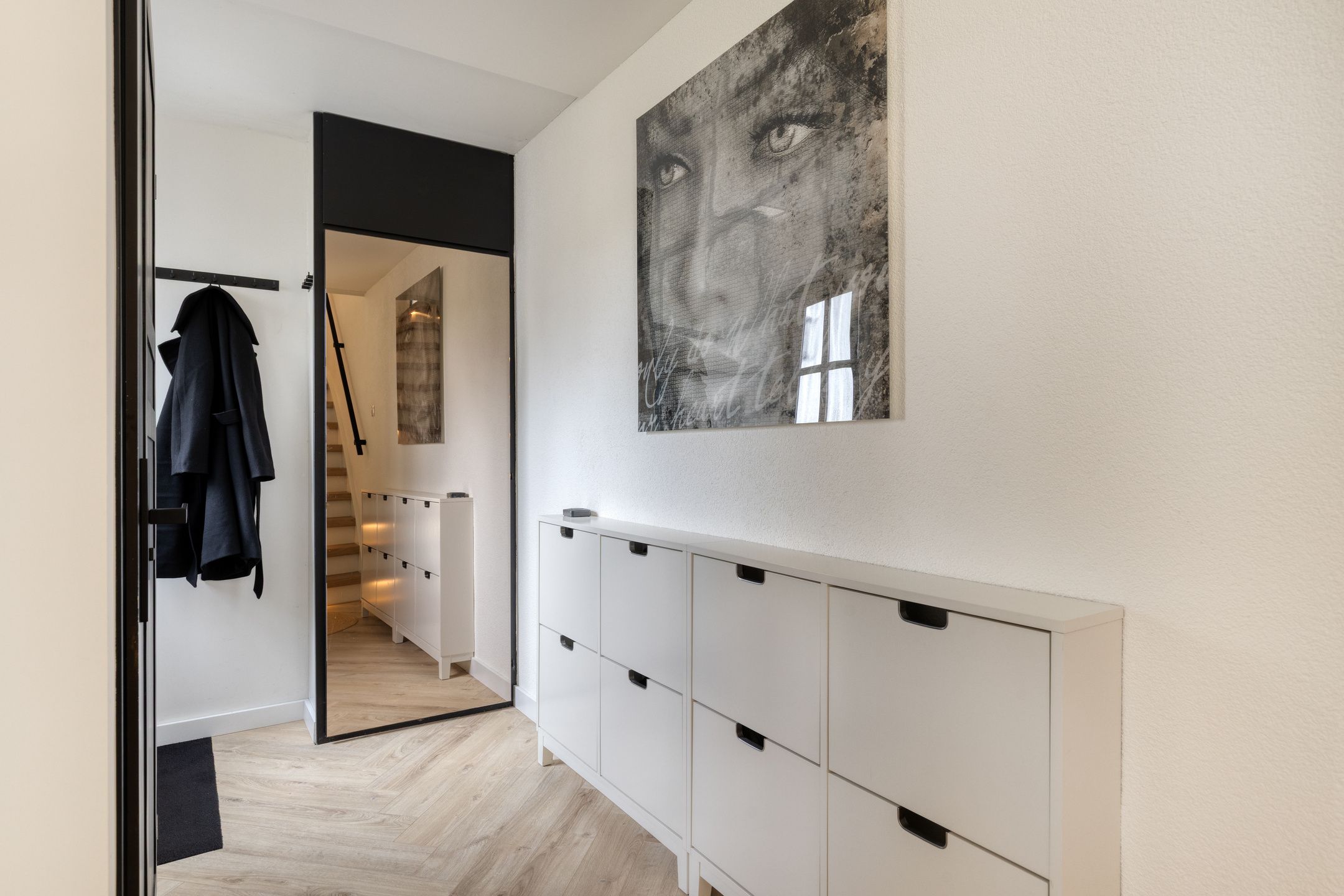 Foto 15 van Haya van Someren-Downerpad 51