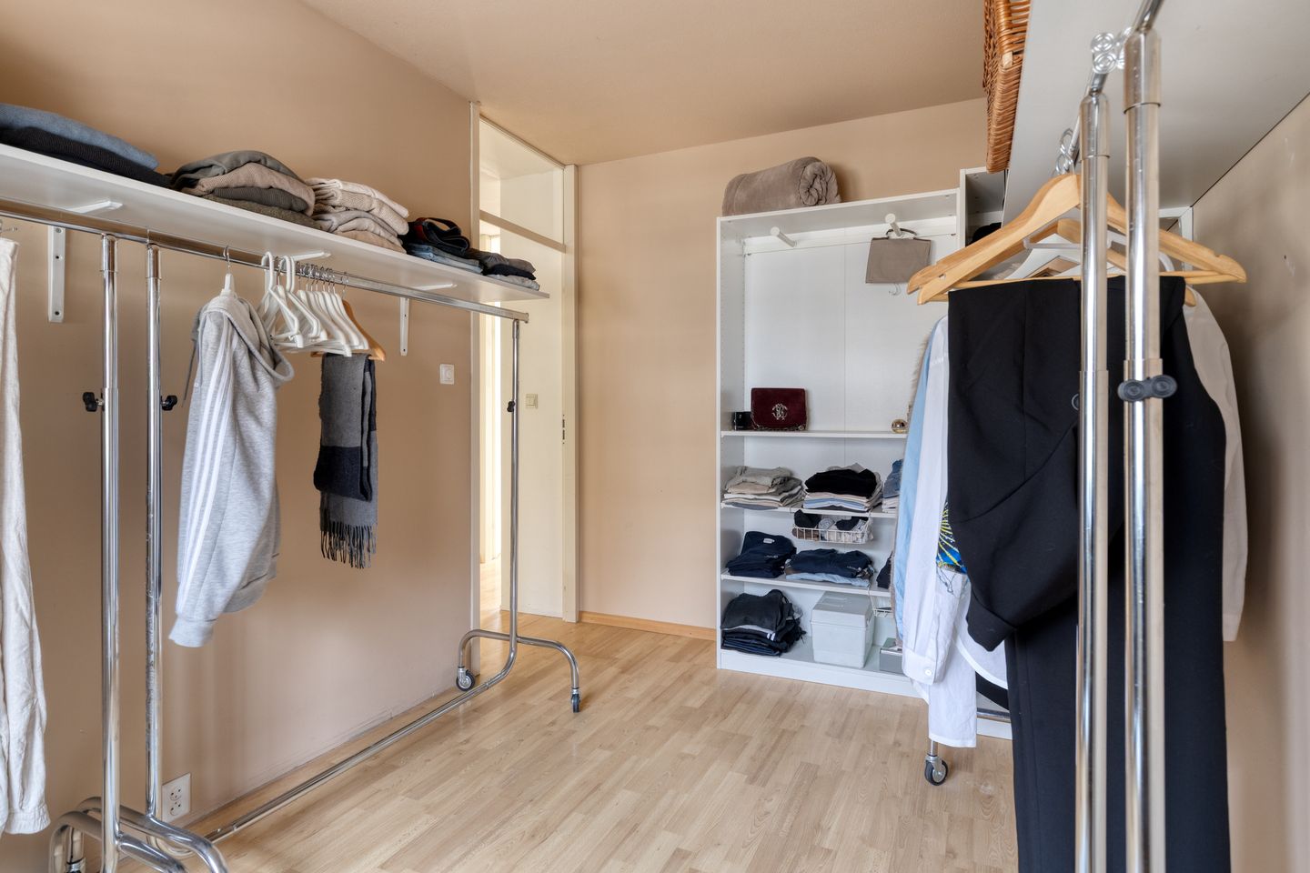 Foto 25 van Haya van Someren-Downerpad 51