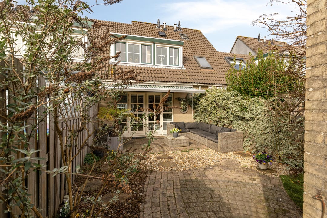 Foto 32 van Haya van Someren-Downerpad 51