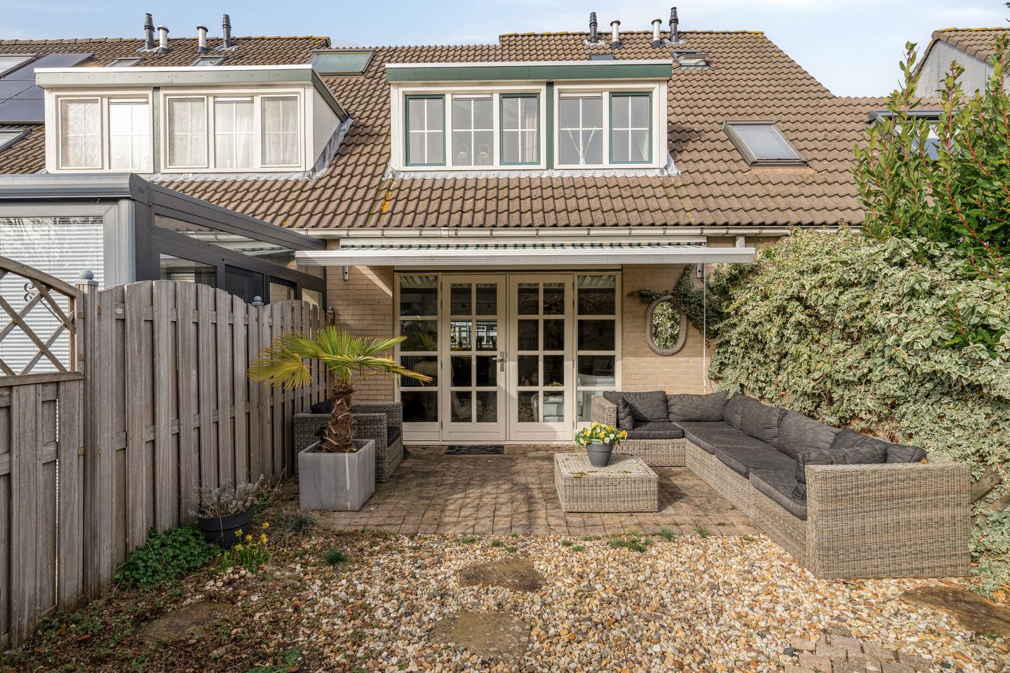 Foto 34 van Haya van Someren-Downerpad 51