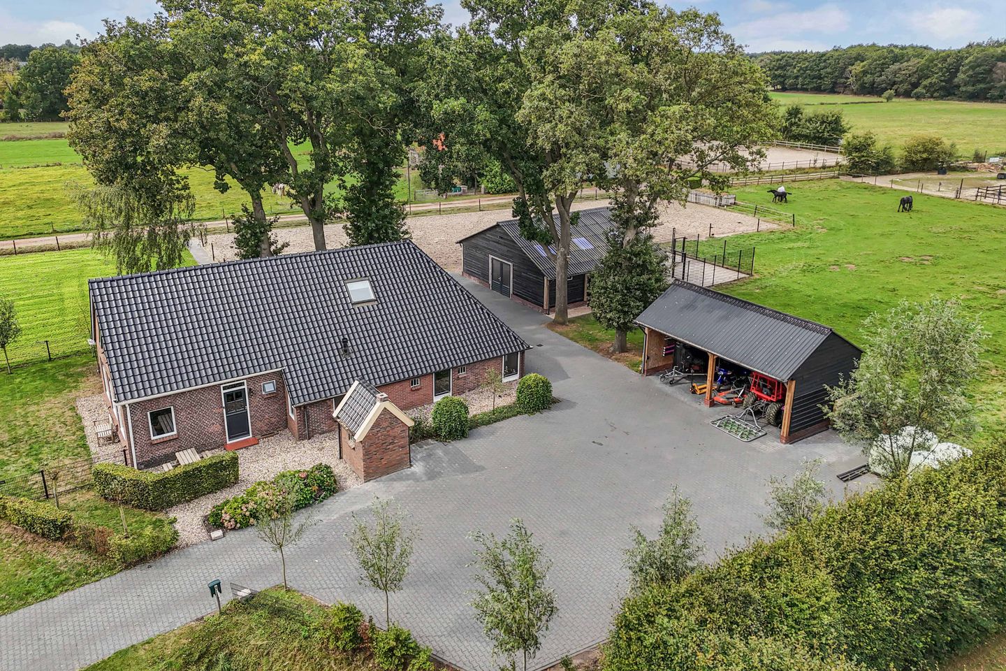 Photo 74 of Oldeberkoperweg 15