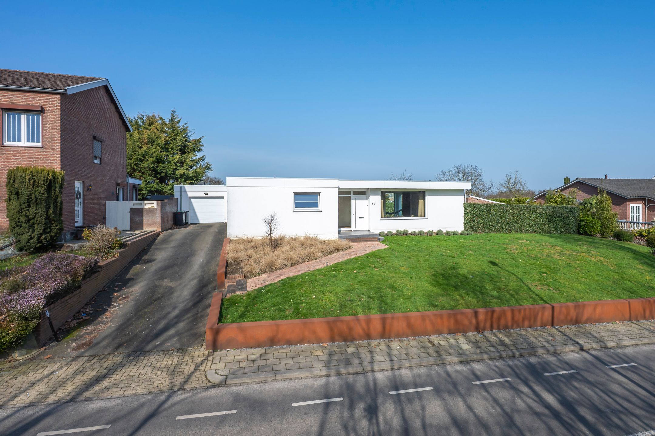 Buying a house in The Netherlands., Haanraderweg 25