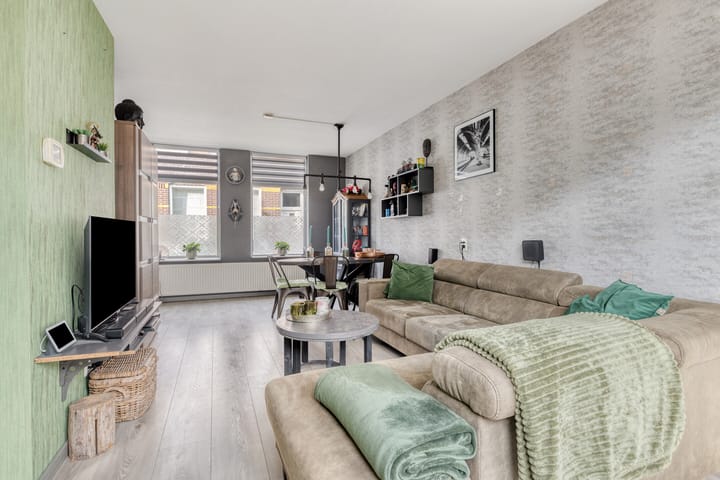 Photo 4 of Machinistenstraat 21