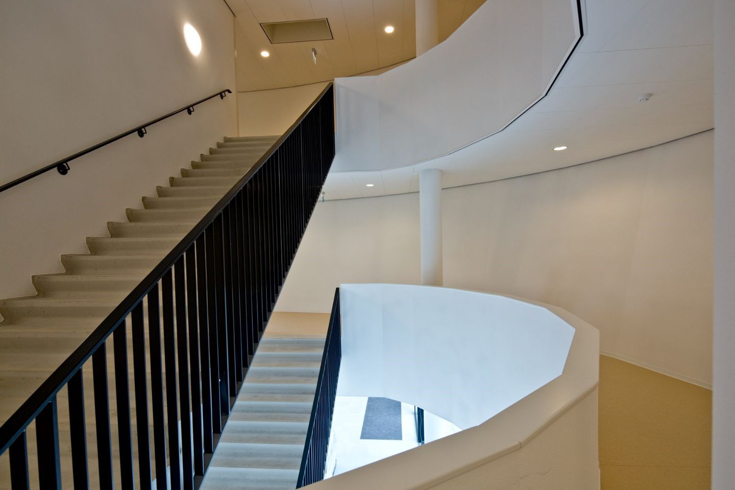 Bekijk foto 5 van Prins Hendriklaan 376