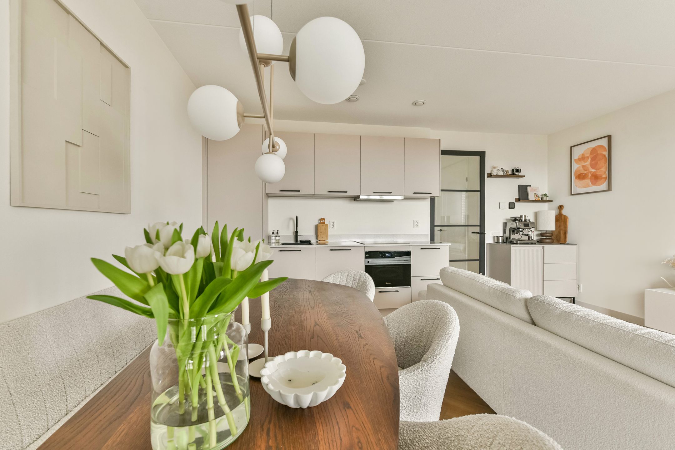 Photo 12 of Laan van Bovenduist 200