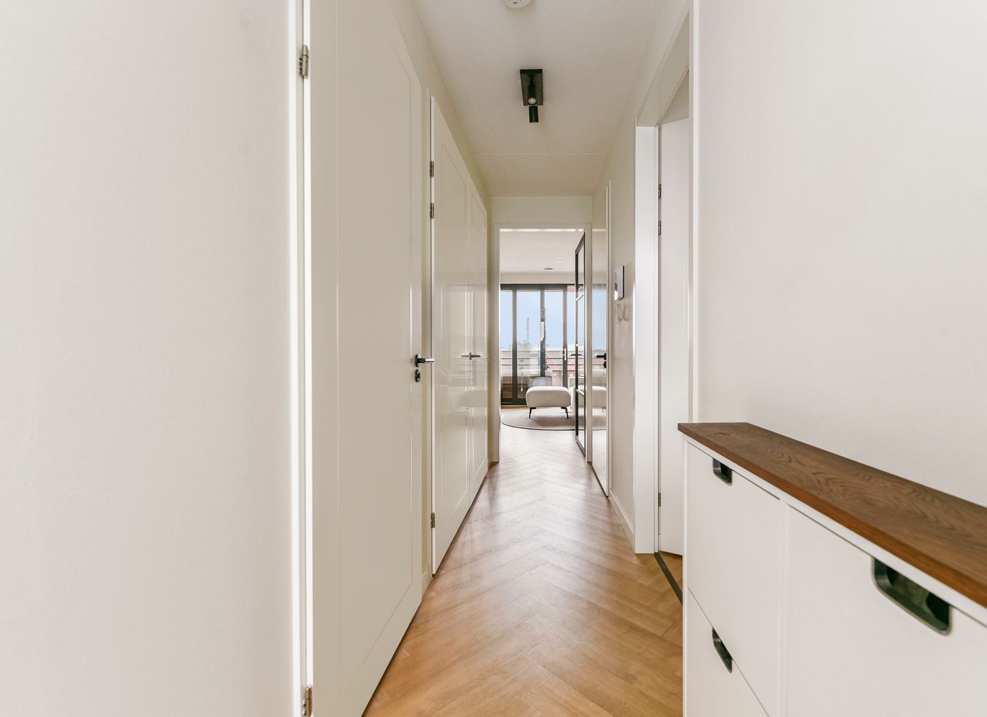 Photo 19 of Laan van Bovenduist 200