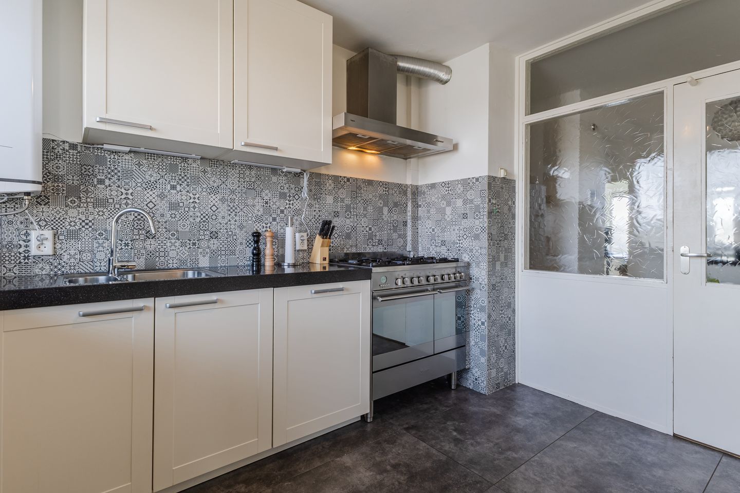 Photo 20 of Adriaan Dortsmanstraat 71