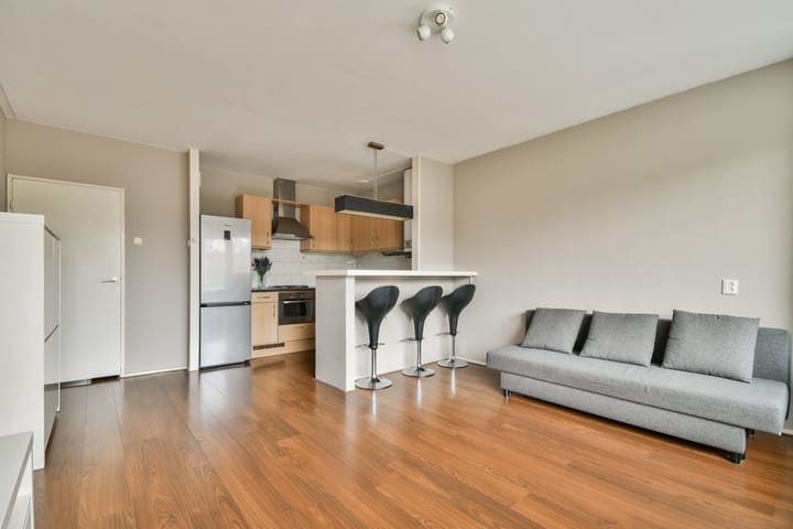 Photo 3 of Hoeksewaard 93