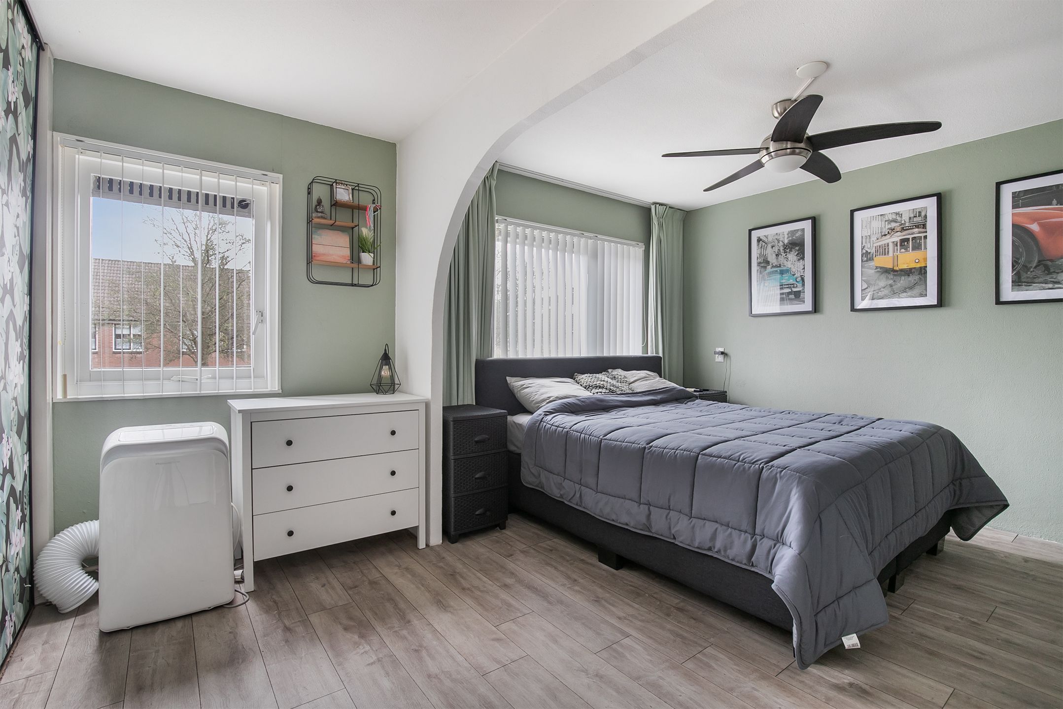 Foto 15 van Ranonkel 24