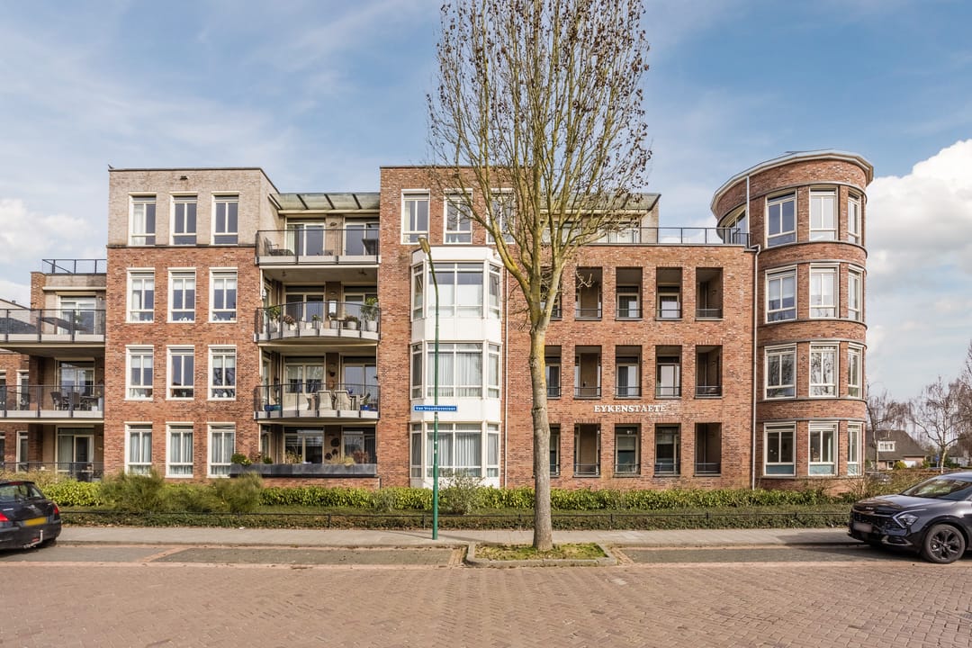 Photo 32 of Van Vroonhovenlaan 32