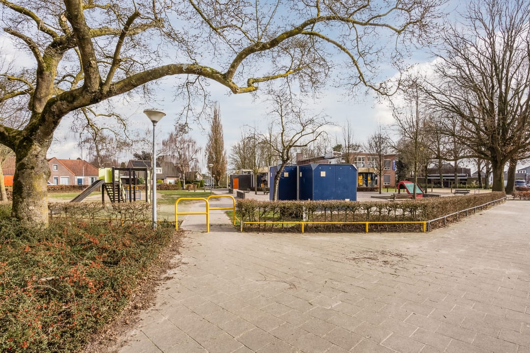 Photo 37 of Van Vroonhovenlaan 32