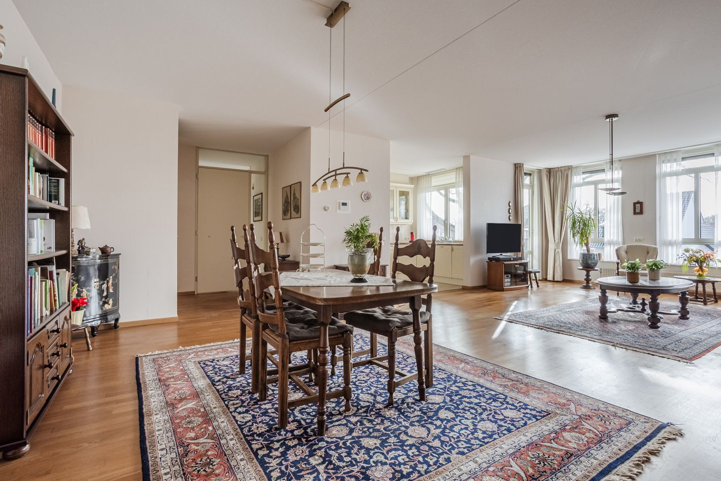 Photo 14 of Van Vroonhovenlaan 32