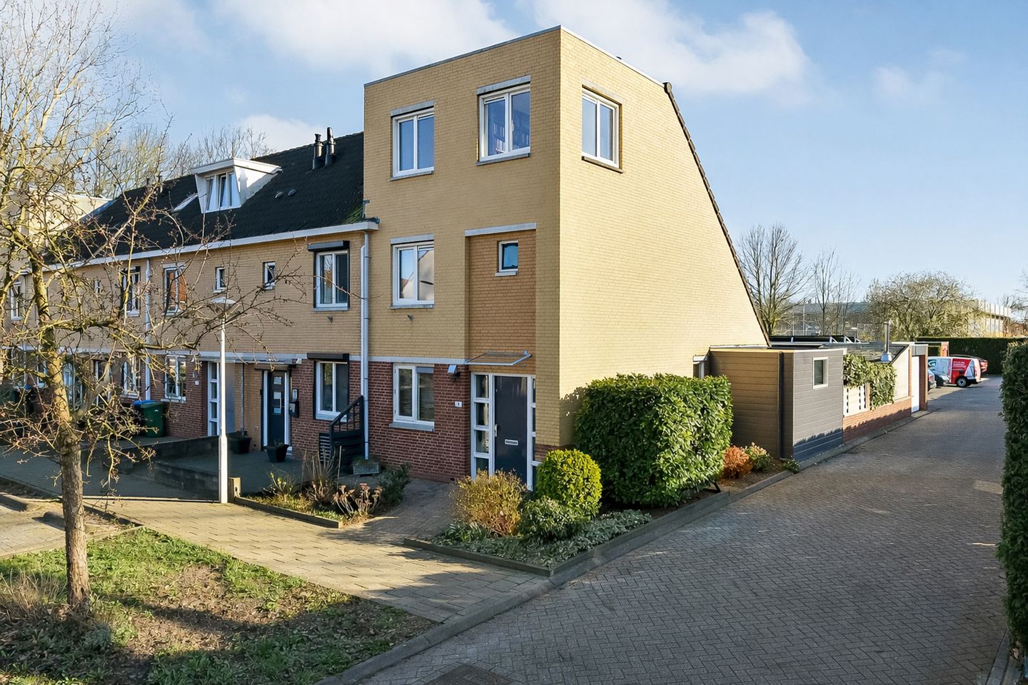 Foto 1 van Woudrichemstraat 141