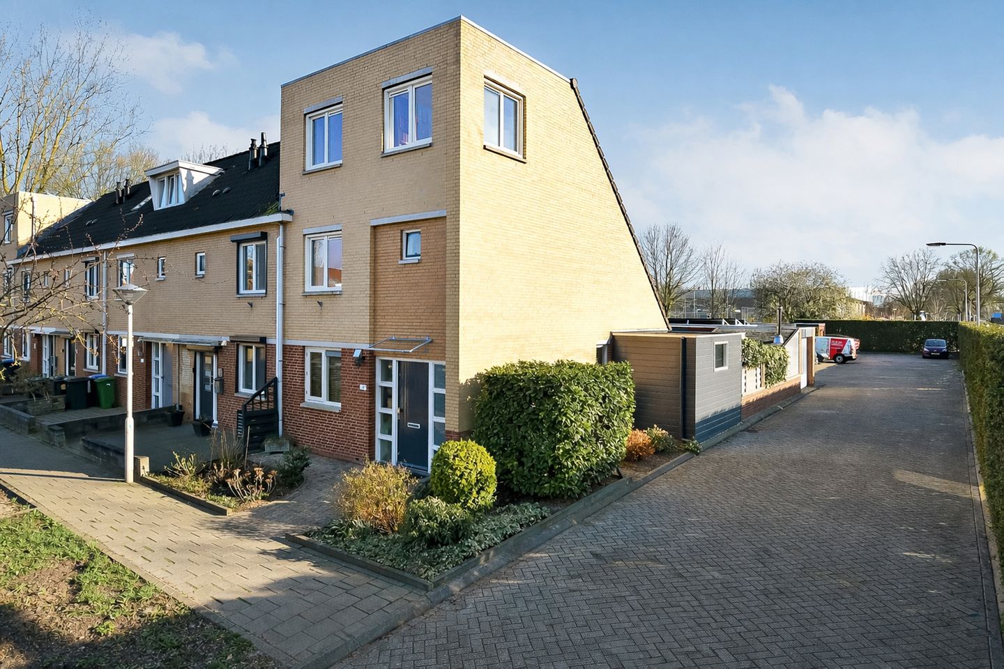 Foto 44 van Woudrichemstraat 141