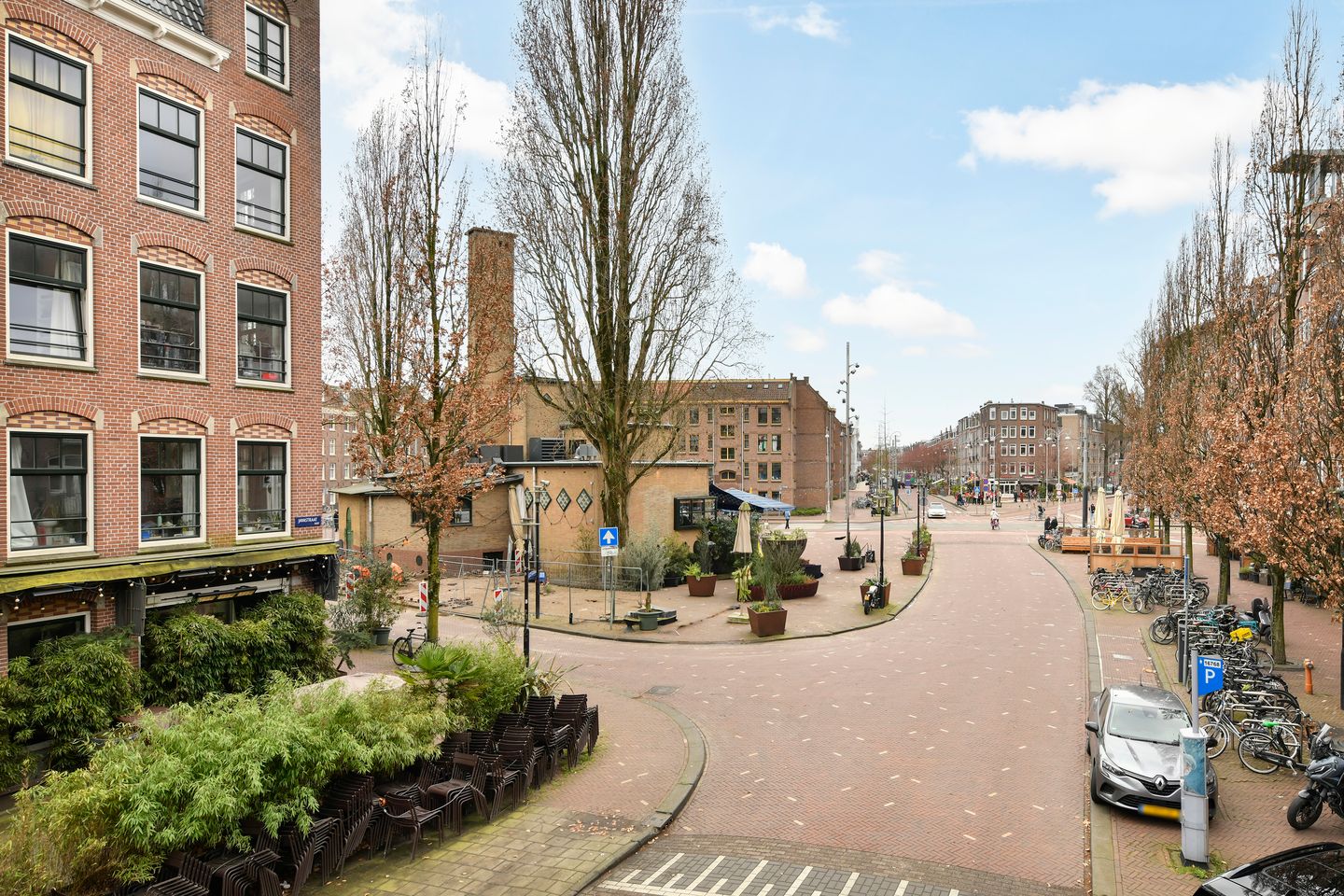 Light and modern apartment with two bedrooms and sunny south-facing balcony in Amsterdam Indische Buurt — 20