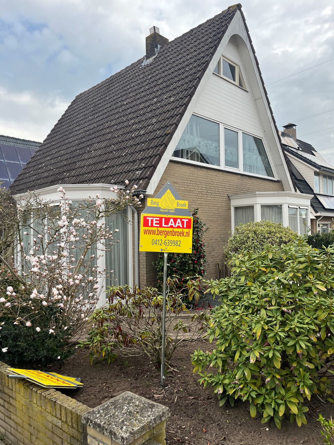 Photo 1 of Adelaar 30