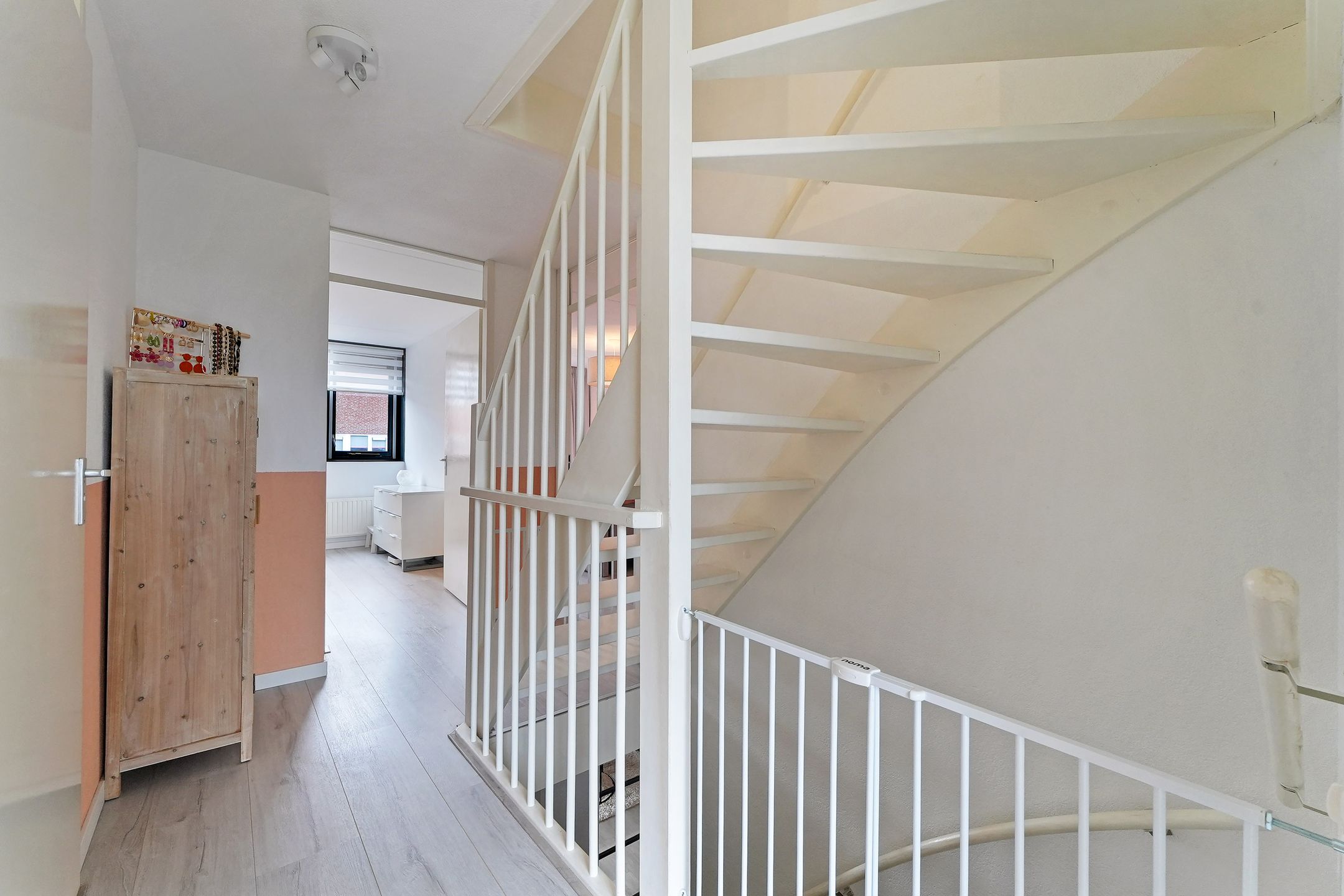 Photo 15 of Simon van Beaumontstraat 10