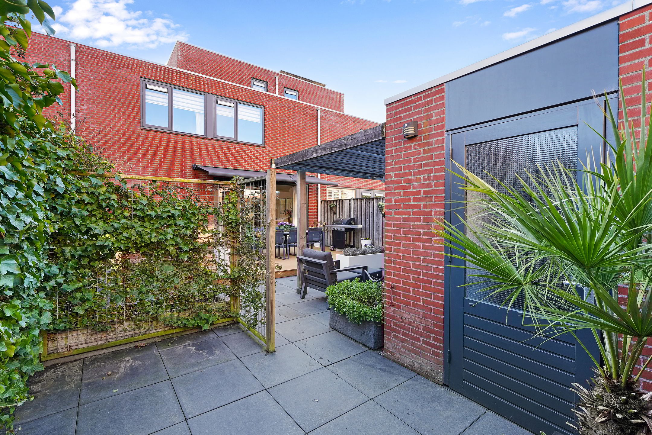 Photo 36 of Simon van Beaumontstraat 10