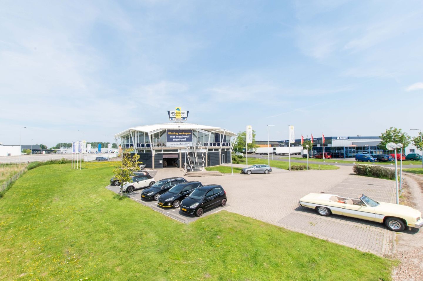 View photo 1 of Amundsenweg 23