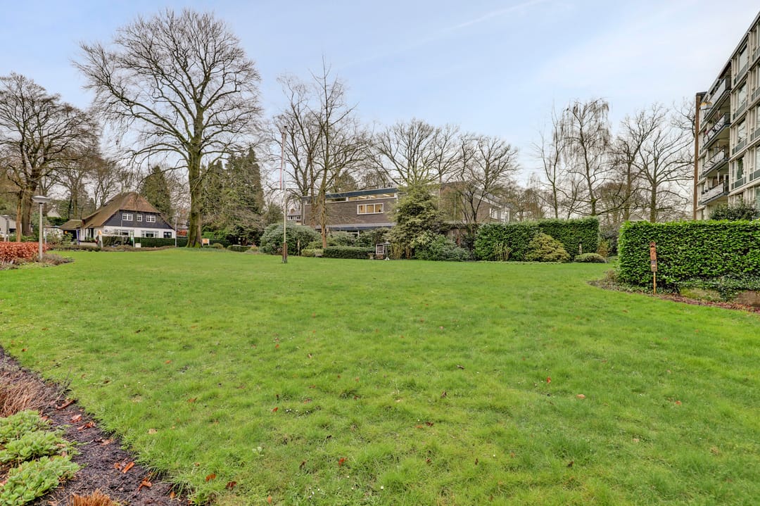 Photo 7 of Stationsweg 92-402