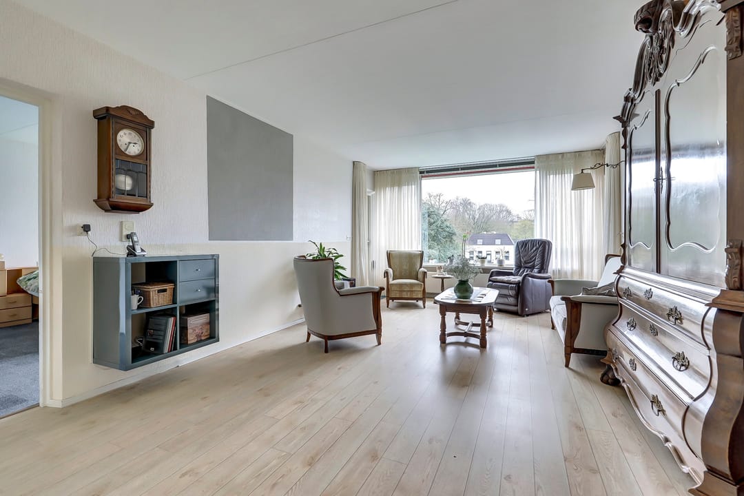 Photo 11 of Stationsweg 92-402