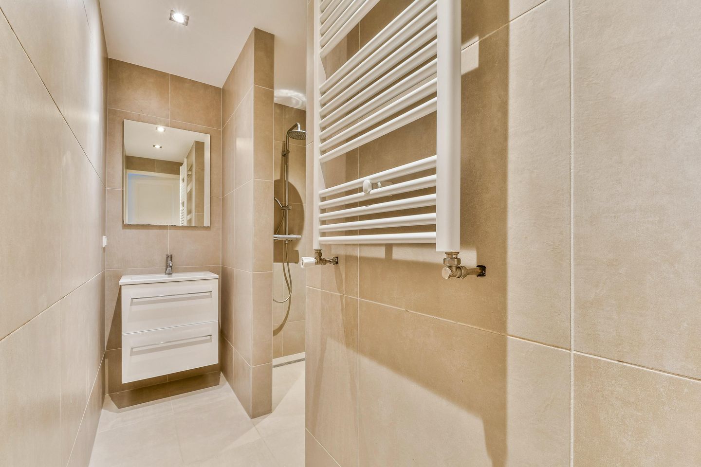 Foto 14 van Donarstraat 5-3