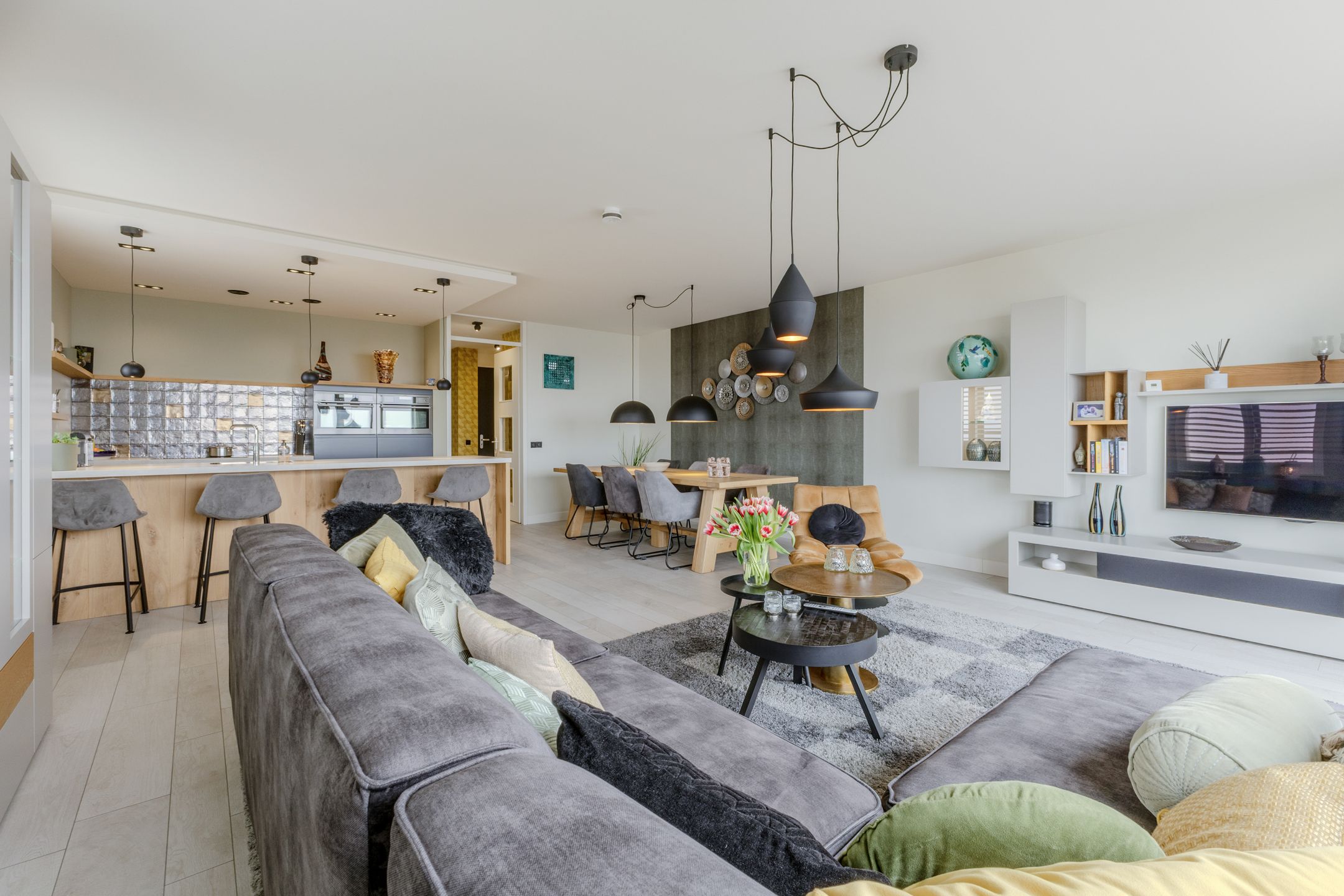 Foto 6 van Witte Ring 11-E