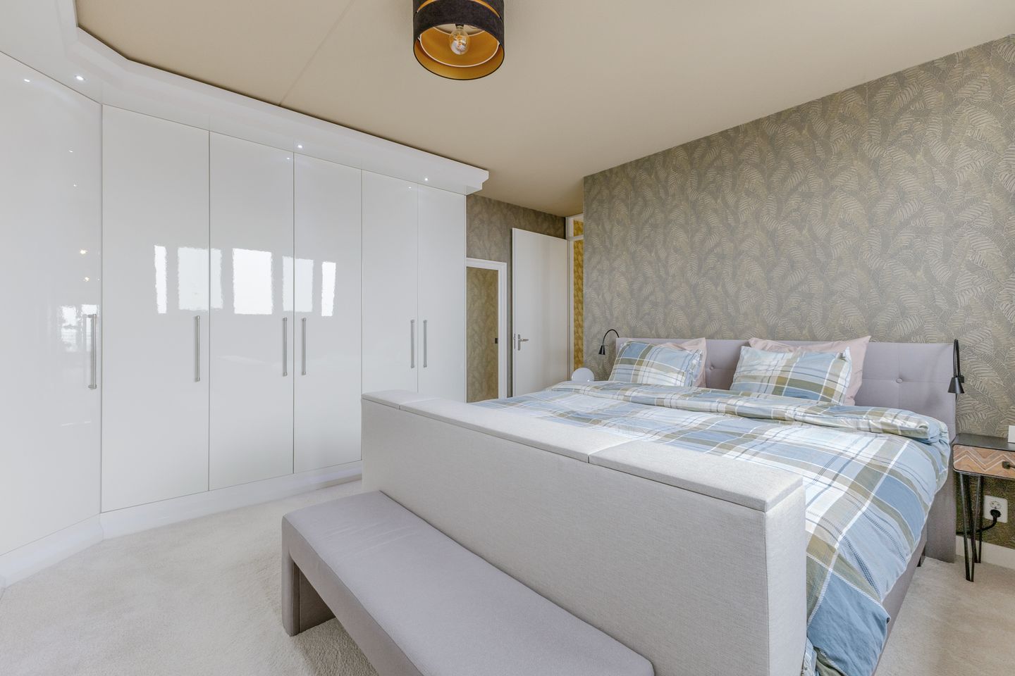 Foto 20 van Witte Ring 11-E