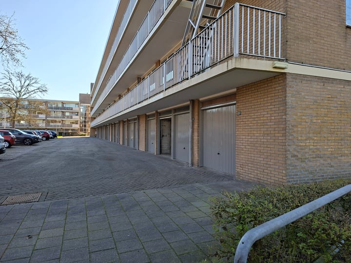 Photo 2 of Malvert 6333