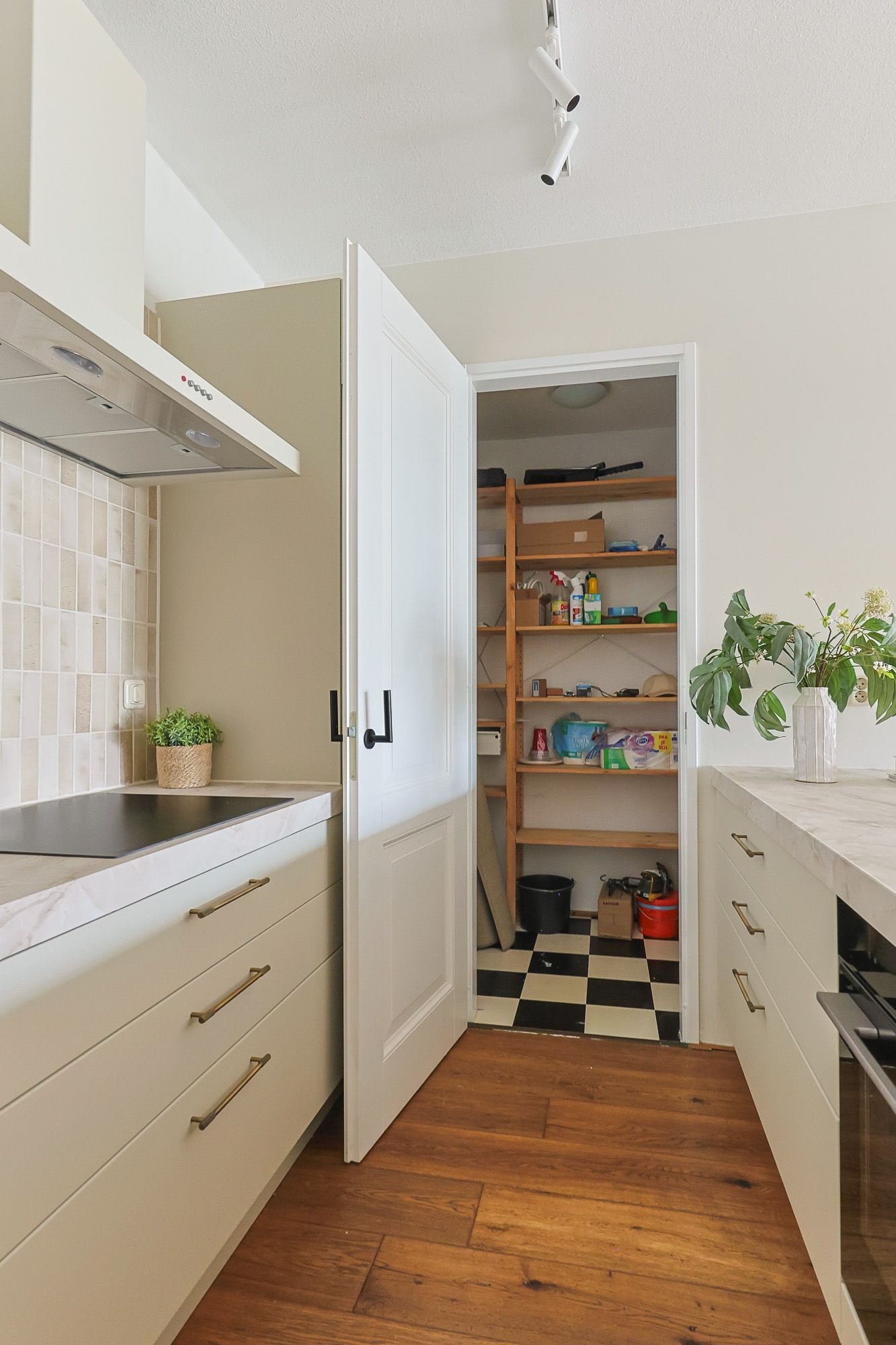 Foto 18 van Van Oldenbarneveldtstraat 52-M