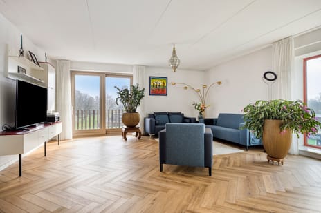 Voorhof 30 secondary image