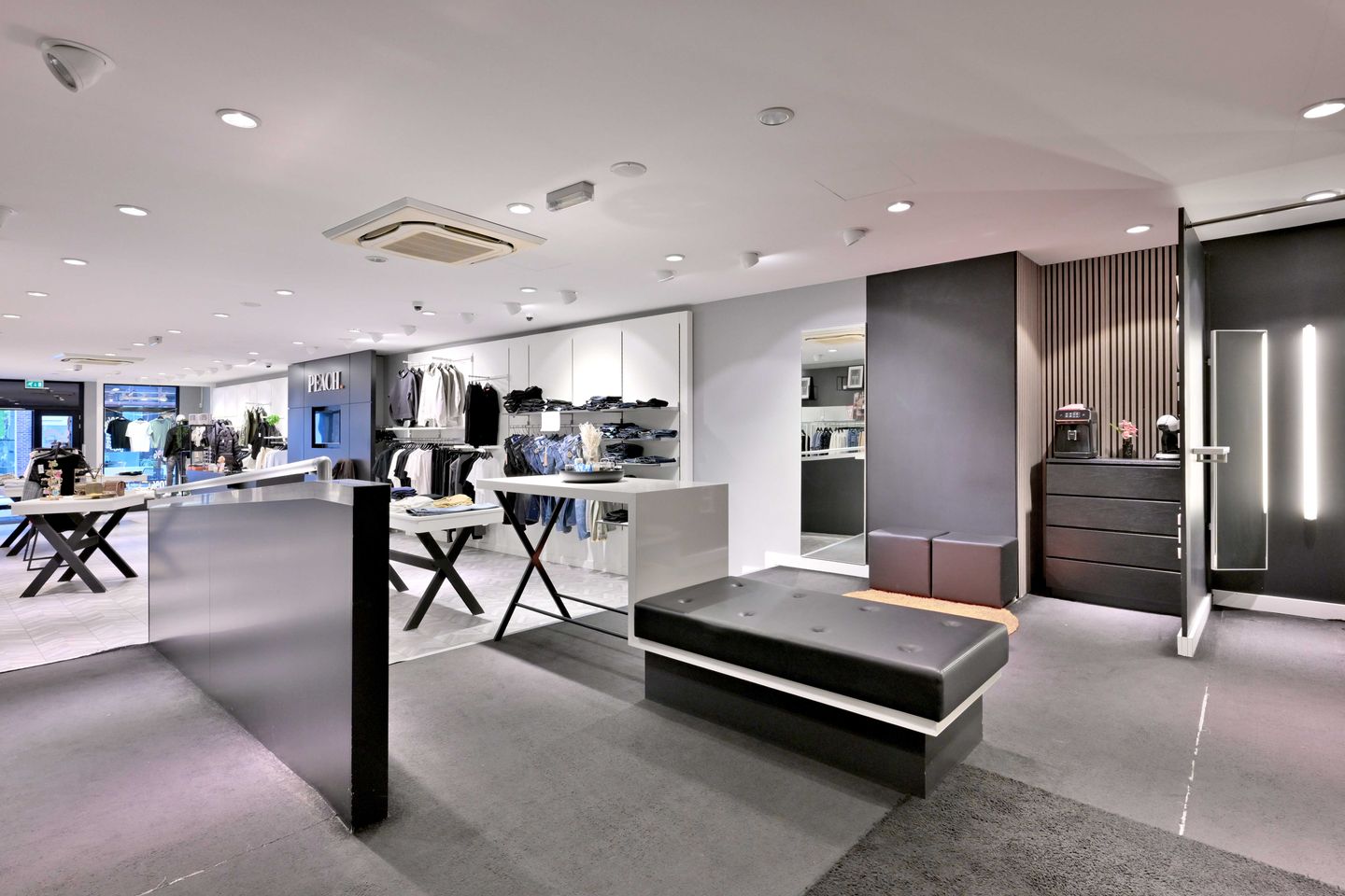 View photo 4 of Lange Bisschopstraat 26