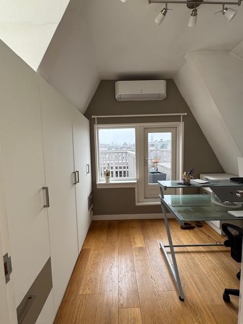 Photo 16 of Lindengracht 147-3