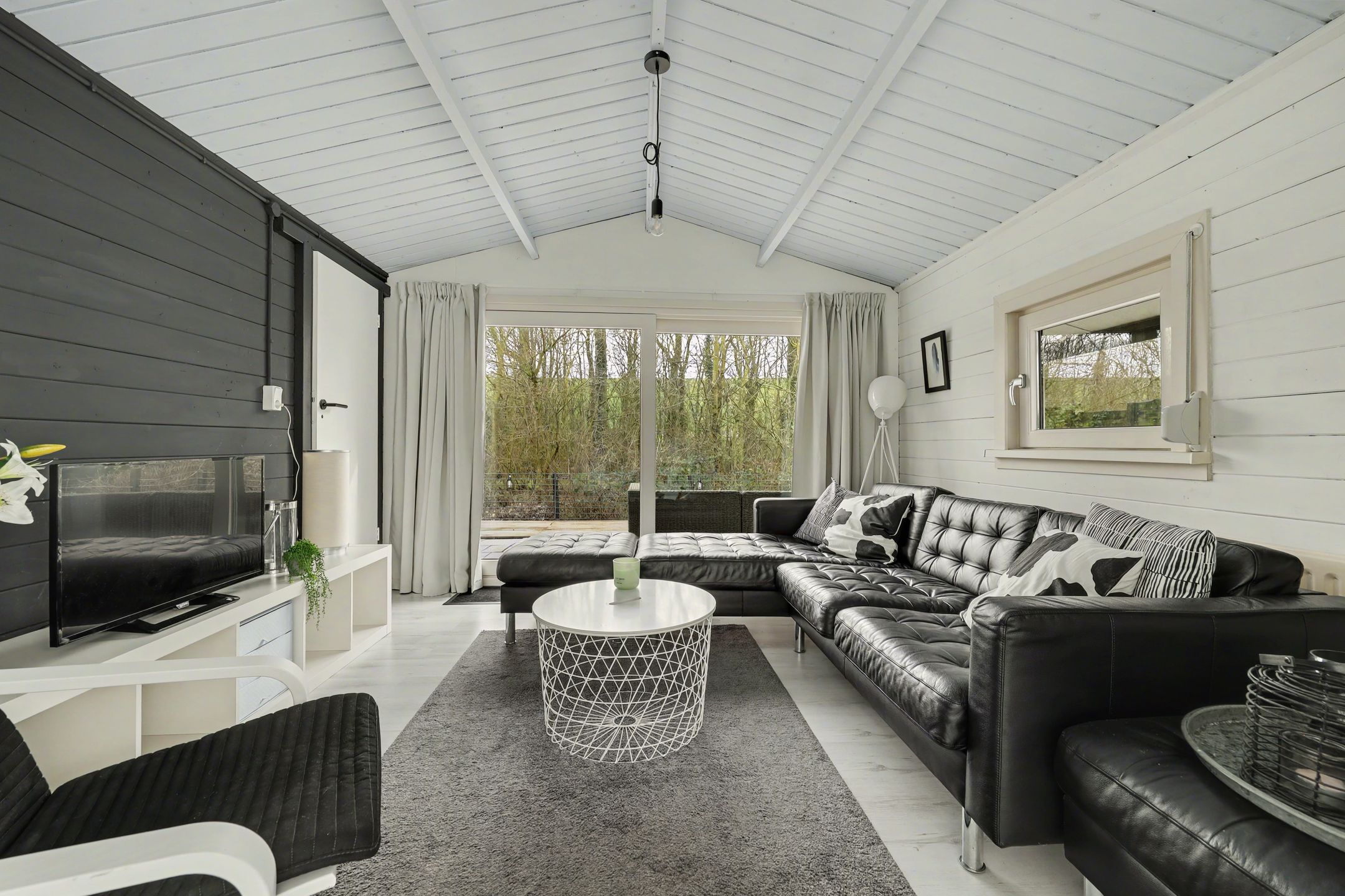 3-bedroom freehold villa in Baarland — photo 1 of 5
