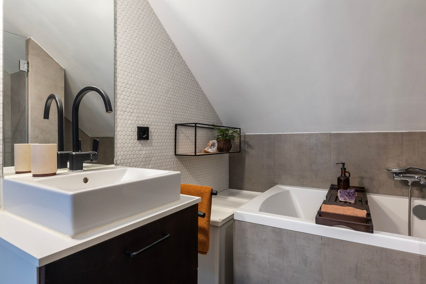 Foto 29 van Haagplein 24