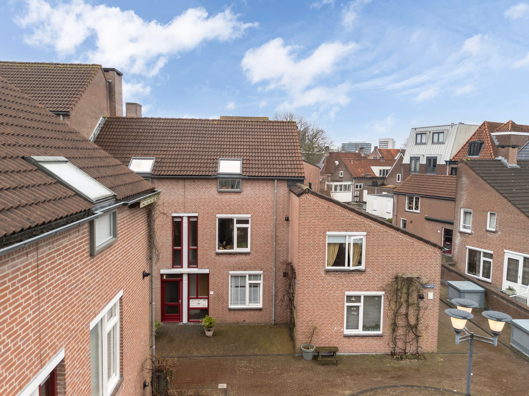 Foto 33 van Haagplein 24