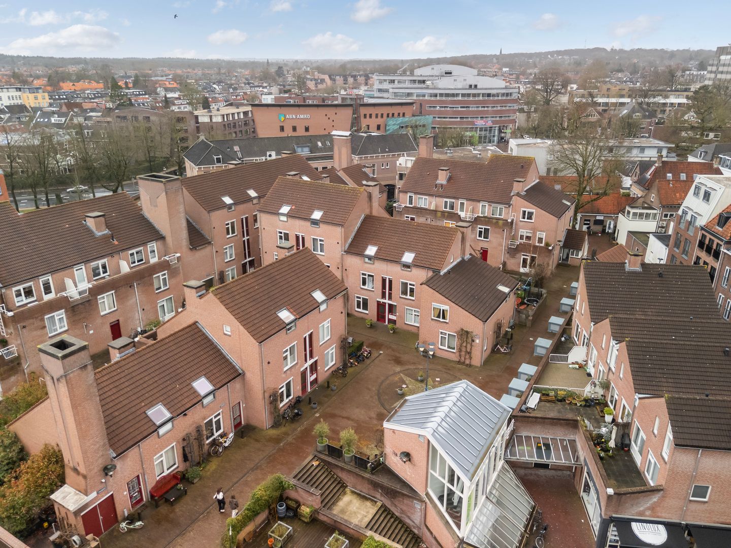 Foto 35 van Haagplein 24