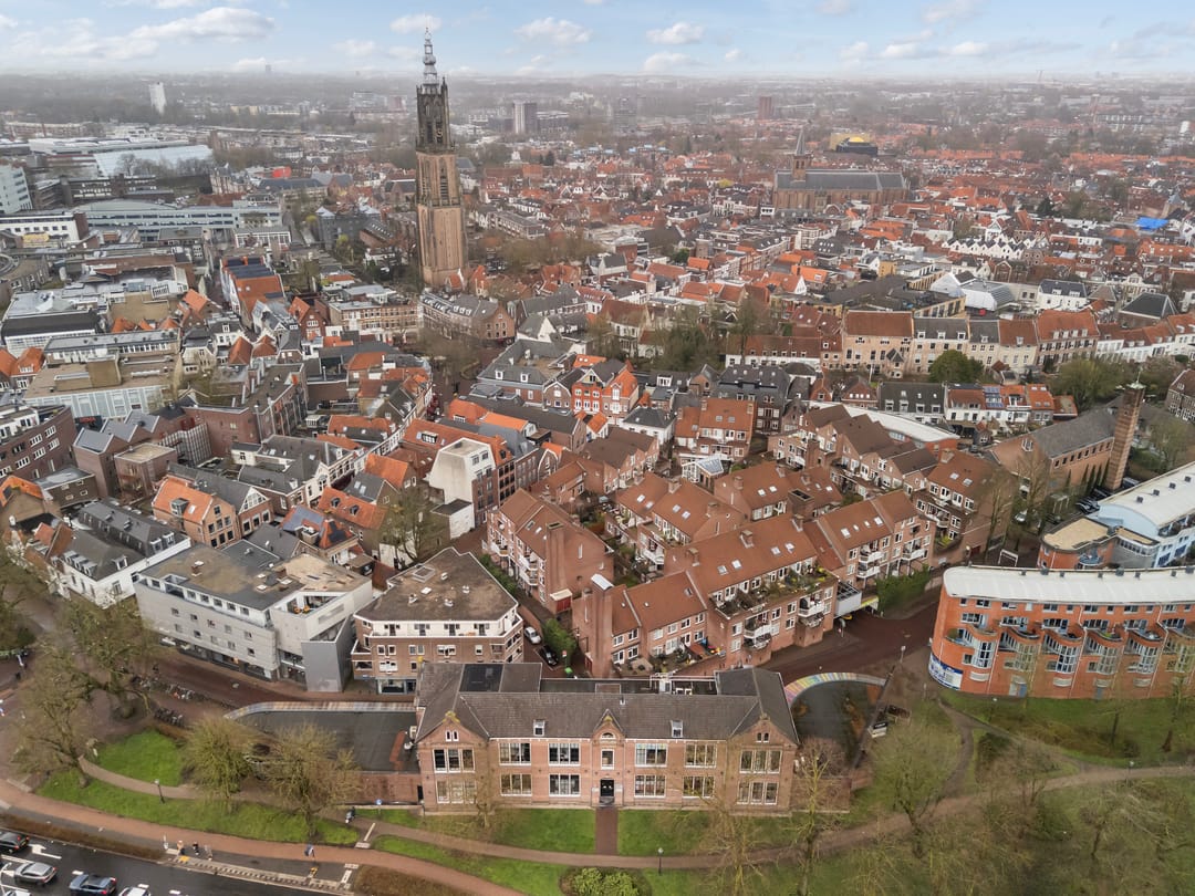 Foto 37 van Haagplein 24