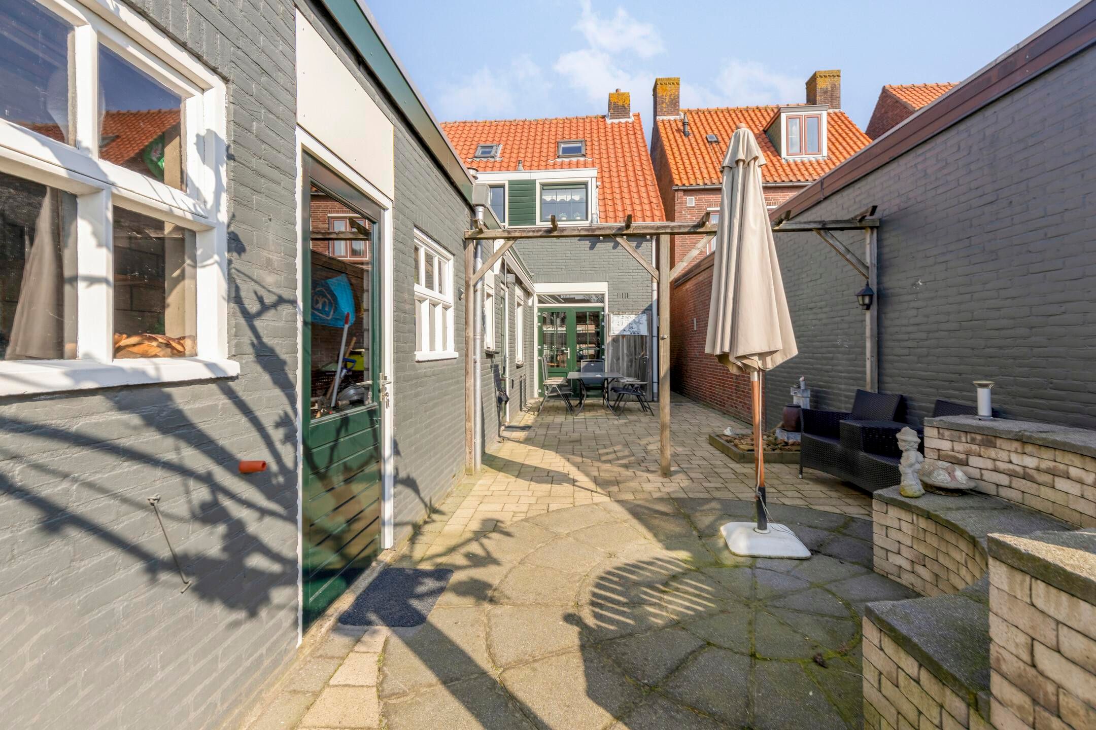 Foto 48 van Middenstraat 72