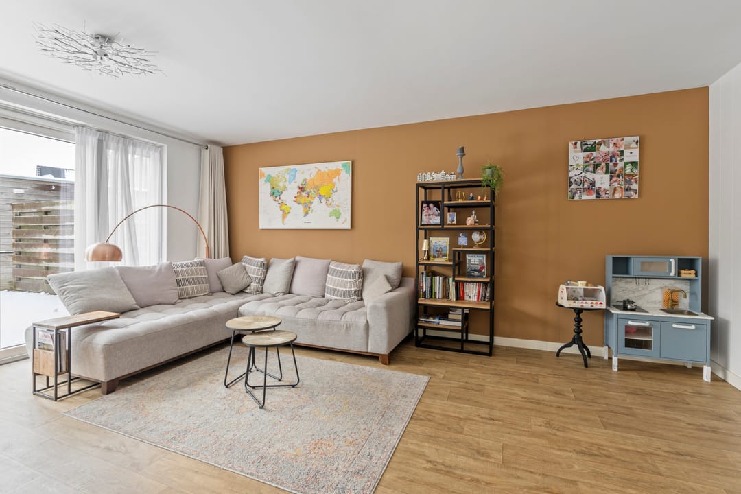 Photo 7 of Westeinde 25