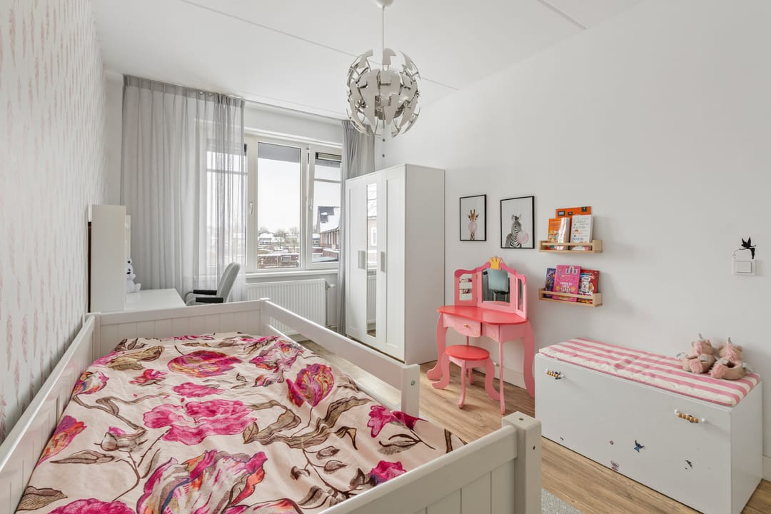 Photo 16 of Westeinde 25