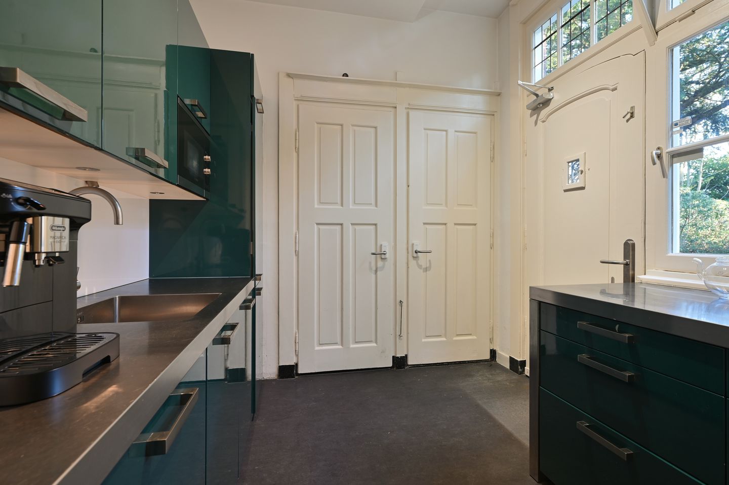 View photo 5 of Jacob van Lenneplaan 57