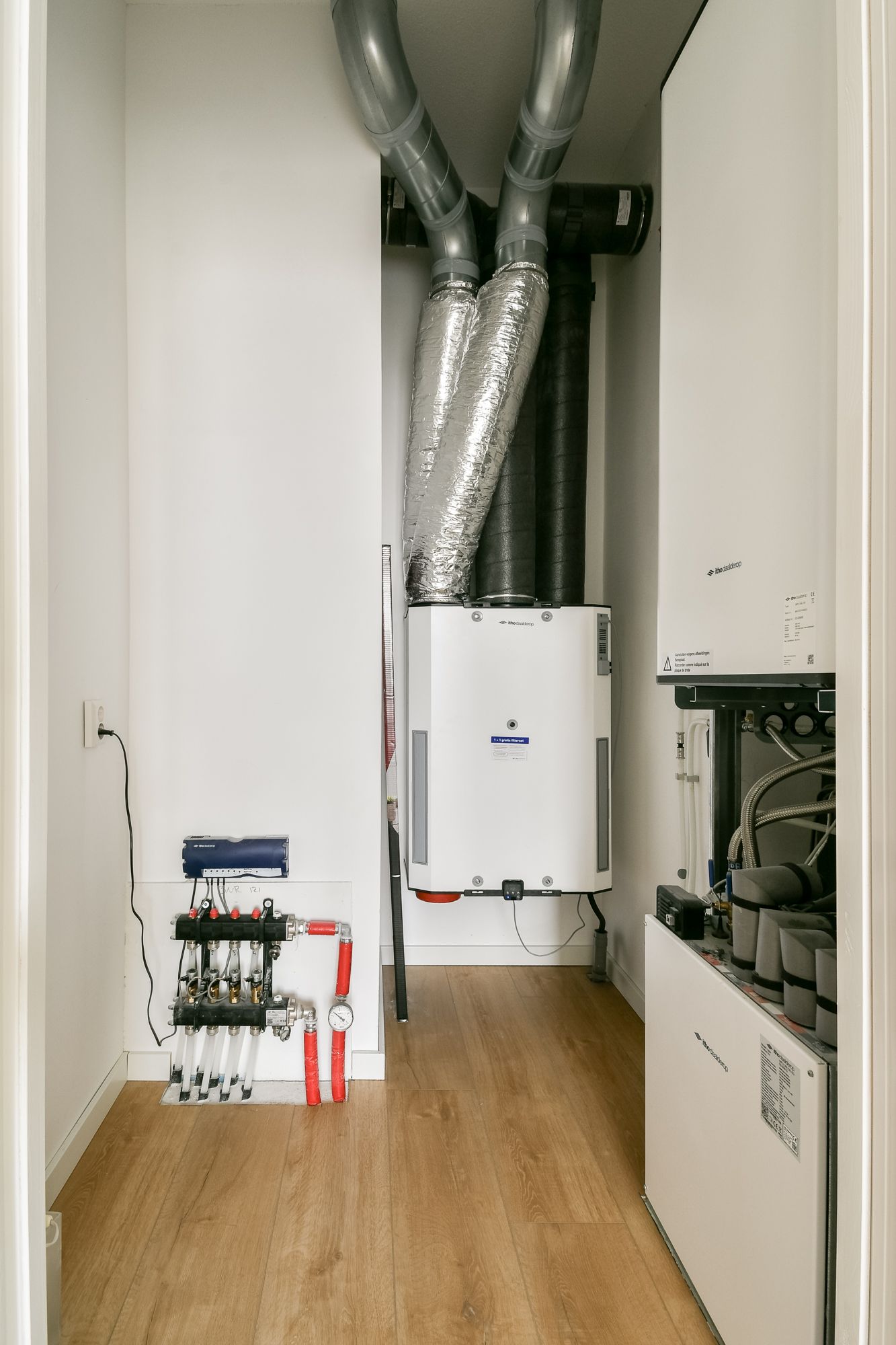 Foto 15 van Oostenburgermiddenstraat 585